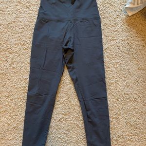 Manduka charcoal gray leggings
